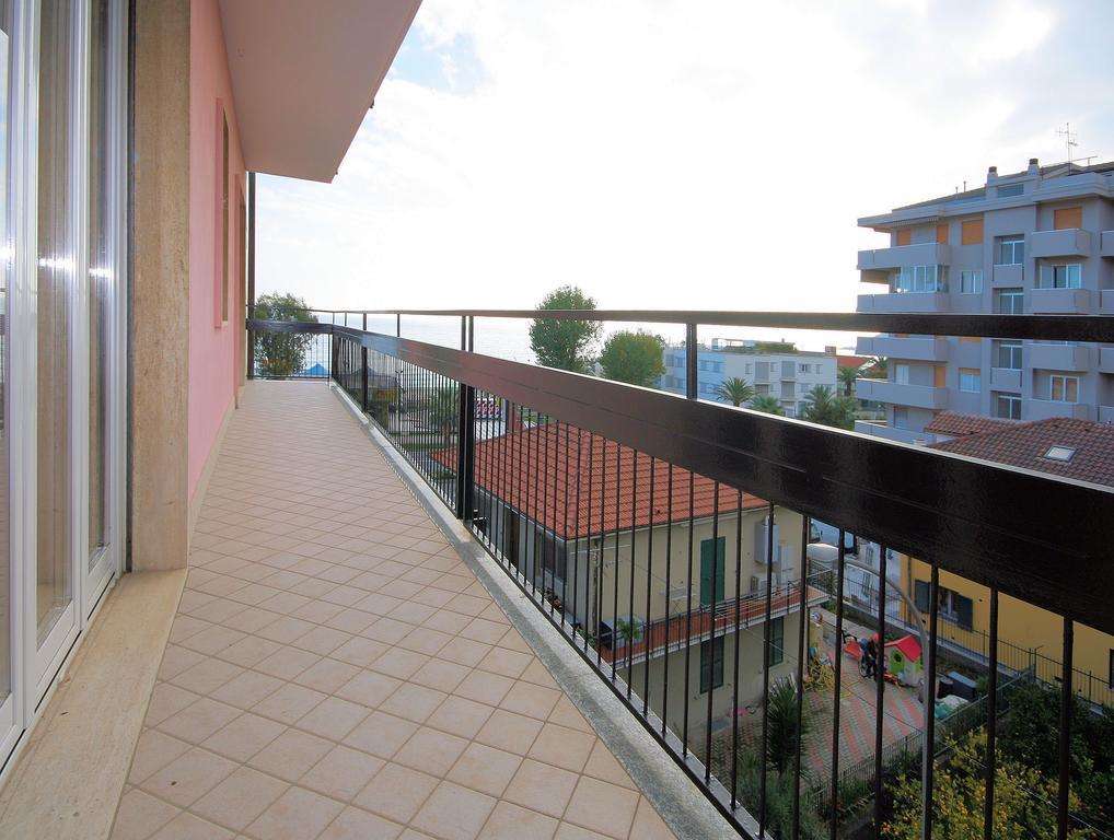 Sapore Di Sale Apartamento Marina dʼMarina dʼAndora Exterior foto